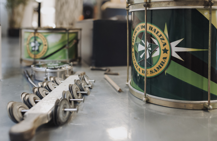detalle de instrumentos de percusión