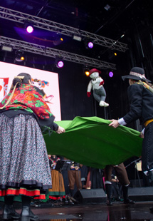 presentación de El manteo del pelele, coplas, murgas y chirigotas dan vida al domingo de carnaval